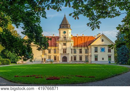 Dzikow Castle (palace) At Sunrise, Tarnobrzeg, Poland-03.10.2020: 15th-century Castle In Neo-baroque