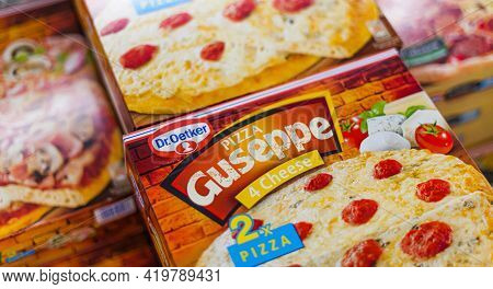 Pizza Guseppe Dr Oetker In A Supermarket Commercial Refrigerator