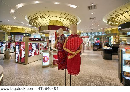 KUALA LUMPUR, MALAYSIA - CIRCA JANUARY, 2020:  female mannequins dressed in red clothes Pavilion Kuala Lumpur shopping centre.
