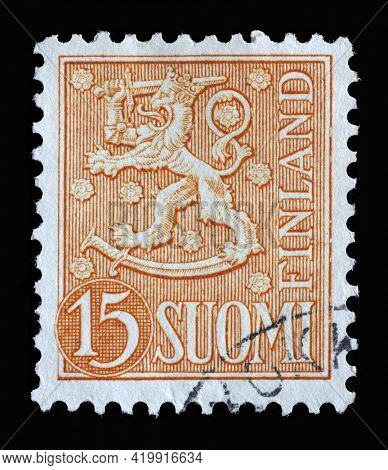 ZAGREB, CROATIA - SEPTEMBER 05, 2014: Stamp printed in the Finland shows Crowned Lion, Coat of Arms of the Republic of Finland, Hammarsten-Jansson Design, circa 1957