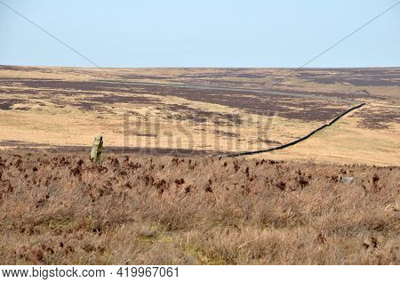 The Greenwood Stone A Historic 16th Century Boundary Marking The Borders Of Midgley And Wadworth Moo