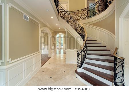 Foyer nowe budowy domu