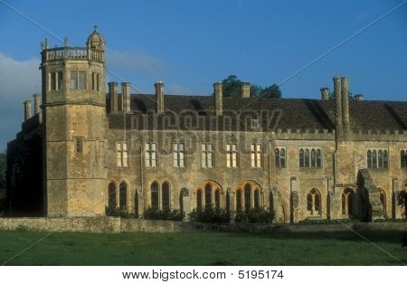 English Country House