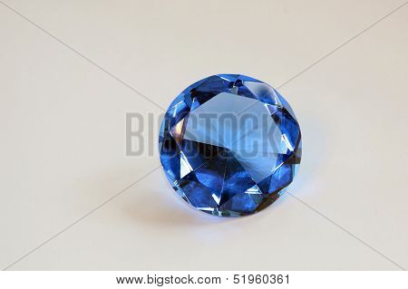 Many-sided Figure From Glass
