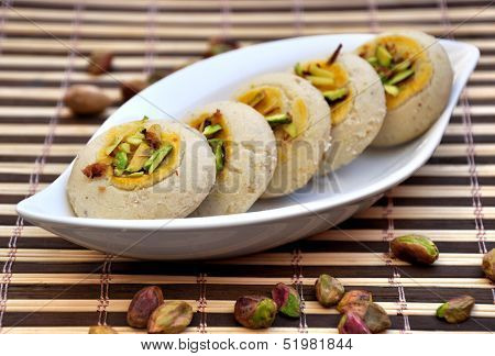 Nan Khatai