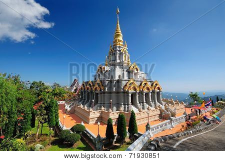pagoda chiangrai thailand