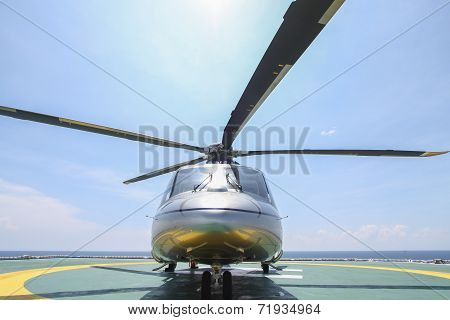helicopter parking landing on offshore platform