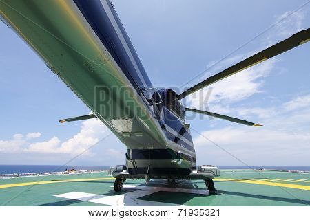 helicopter parking landing on offshore platform