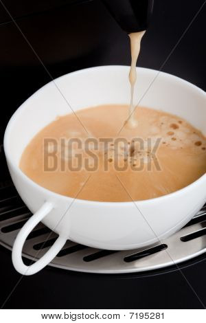 Espresso Kaffee wird frisch zubereitet