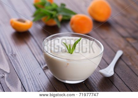 Yogurt With Apricots