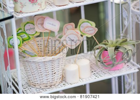 Decoration table
