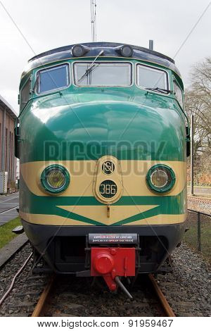 Vintage Dutch electric train Materieel '54 (Mat '54) - Hondekop