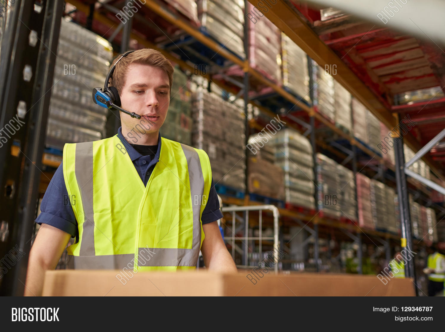 Google glass enterprise edition 2. Умные очки на складе. Дополненная реальность в логистике. Pick by vision на складе. Pick by vision на складе.