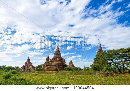 Myanmar, Bagan, the plain with thousand of 880-year old temple ruins.