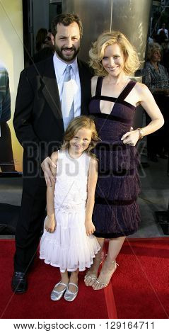Judd Apatow, Leslie Mann and daughter Maude at the Los Angeles premiere of 