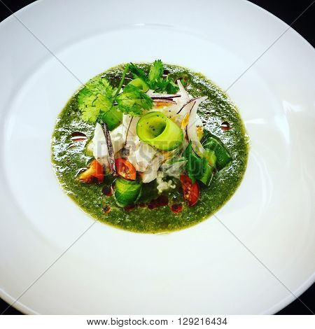 Aguachile verde de camaron en salsa verde