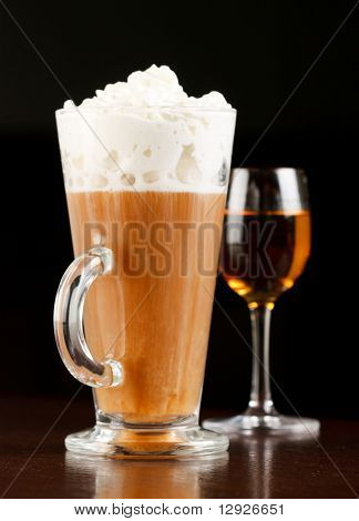 káva amaretto