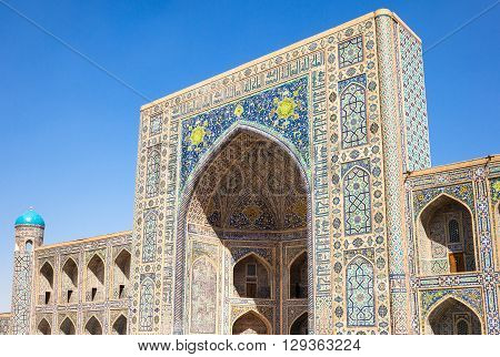 Uzbekistan Samarkand the Tilla Kari madrassah in Registan square