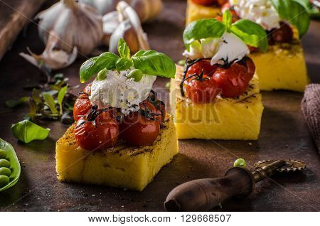 Grilled Polenta With Tomatoes