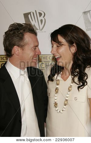 SANTA MONICA - 9 JAN: Tate Donovan aankomt op jaarlijkse Critics Choice Awards, op de Santa gehouden the11th