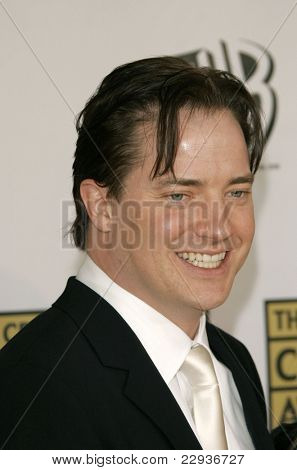 SANTA MONICA - 9 de JAN: Brendan Fraser llega a the11th que anual Critics Choice Awards celebrada en el San