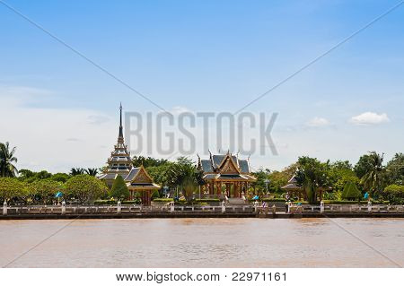 Templo tailandés en riverside