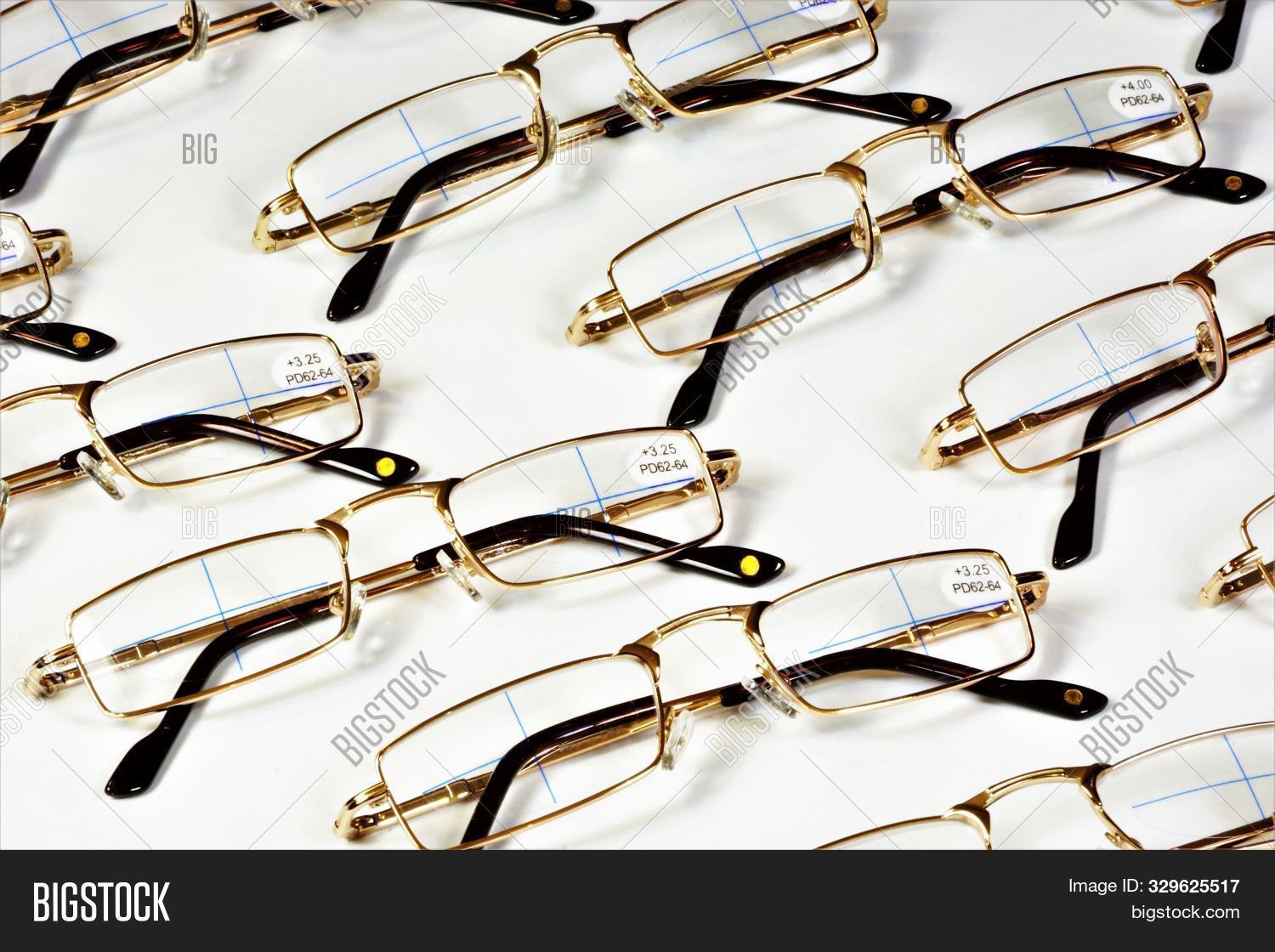Imagen y foto Glasses Diopters (prueba gratis) Bigstock
