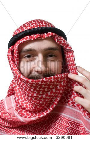 Hymyilevä Arabian nuori mies