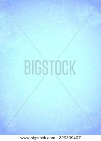 Light Blue Grunge Gradient Background With Light Centre And Darker Corners.