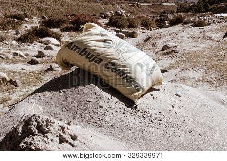 Kullu District, Manali Tehsil, Himachal Pradesh, South Asia, India, October 2019- An Open Bag Of Dry