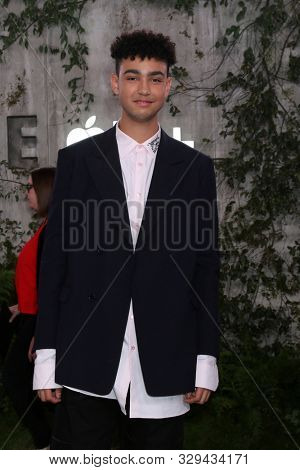 LOS ANGELES - OCT 21:  Archie Madekwe at the Apple TV+'s 