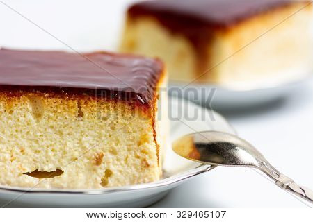Trilece Sponge Cake With Milk And Caramel Topping