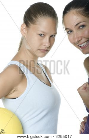 2 人の女性