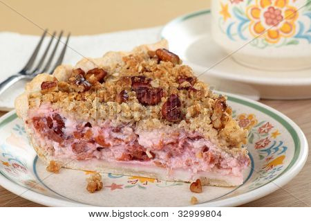 Fetta di torta di panna ciliegio