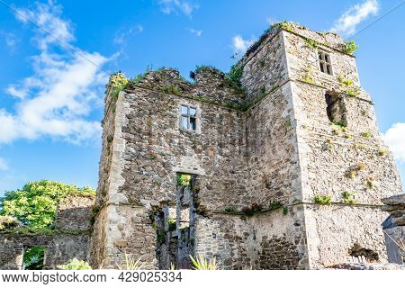 The Castle Ruins In Manorhamilton, Erected In 1634 By Sir Frederick Hamilton - County Leitrim, Irela