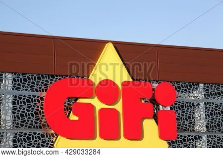 Limonest, France - June 13, 2021: Gifi Logo On A Wall. Gifi Is A French Discount Chain With Nearly 5