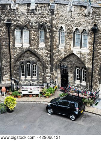 London, Uk - June 7, 2018: Houses Of The Yeomen Warder Guards At The Tower Of London