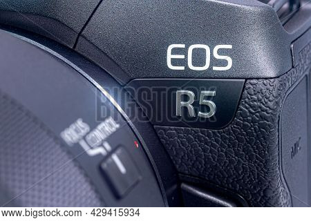 Kuala Lumpur, October 03, 2020: The Eos R5, Mirrorless Digital Photo Camera. Close-up On The Eos R5 