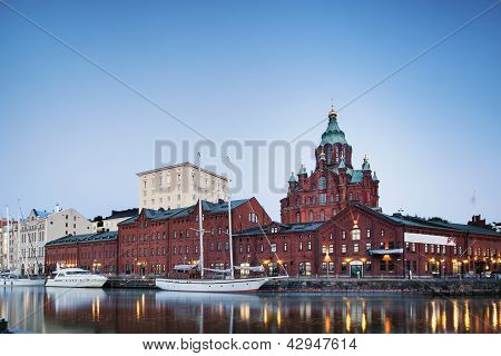 Athenium In de haven, Helsinki