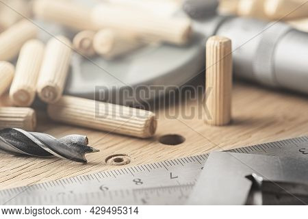 Drill Bit Make Hole For Dowel In Wooden Oak Board