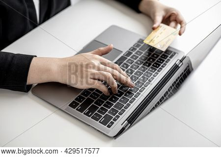 The Concept Of Using Credit Card To Pay For Goods Or Services On Online Websites, Online Shopping By