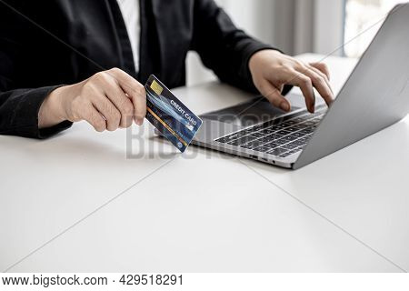 The Concept Of Using Credit Card To Pay For Goods Or Services On Online Websites, Online Shopping By