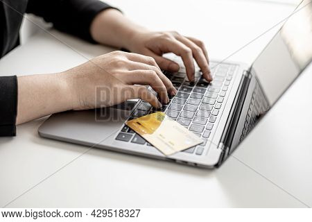 The Concept Of Using Credit Card To Pay For Goods Or Services On Online Websites, Online Shopping By