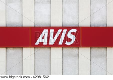 Roanne, France - May 31, 2020: Avis Logo On A Wall. Avis Is An American Car Rental Company Headquart