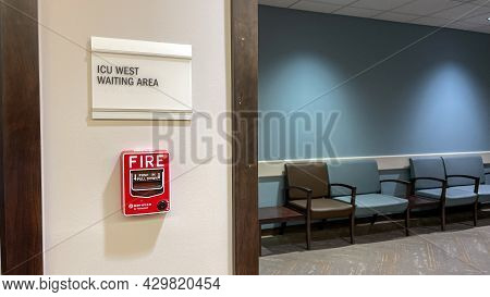 The Piedmont Hospital Icu Waiting Room  In Atlanta, Ga.