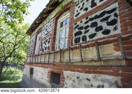 Picture Of Beautiful Village House With Garden. Azerbaijan Village In Summer Time