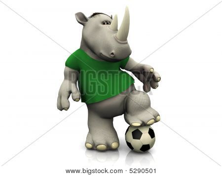 Kreslený Rhino pózuje s fotbalovým míčem.