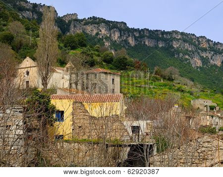 Old Osini