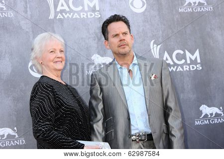 LAS VEGAS - APR 6:  Gary Allan at the 2014 Academy of Country Music Awards - Arrivals at MGM Grand Garden Arena on April 6, 2014 in Las Vegas, NV