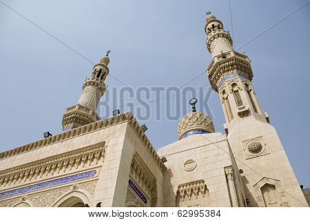 Mosque Um Al-tobool